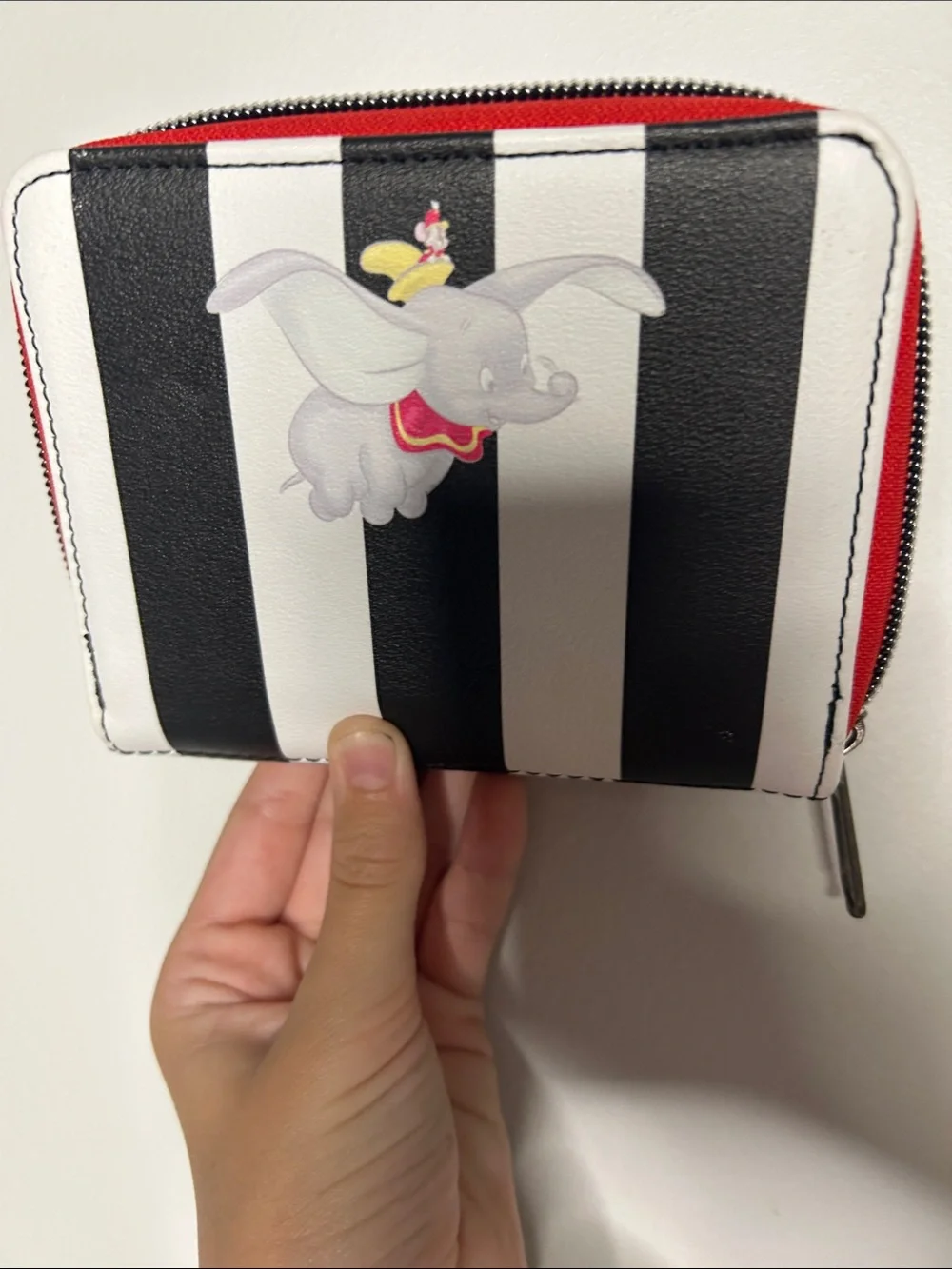 Disney x Loungefly Dumbo Black Zip Wallet